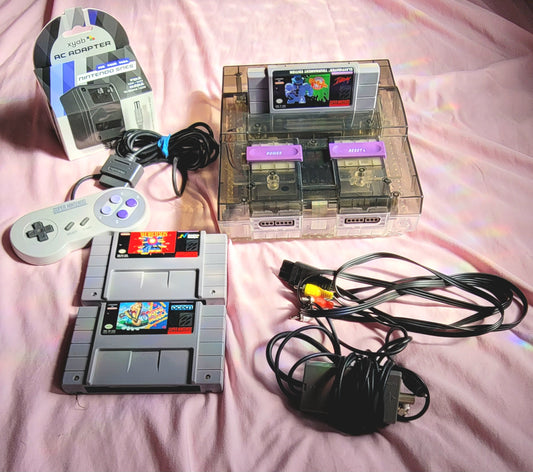 Custom Snes Bundle, 3 Games, 1 Controller, Av, RCA, and Cable connections.